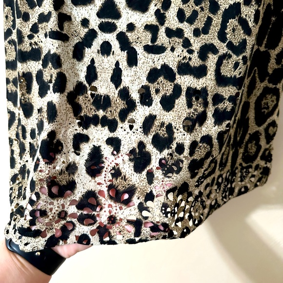 Wet Seal cheetah tank top with islet cutouts - Picture 4 of 4